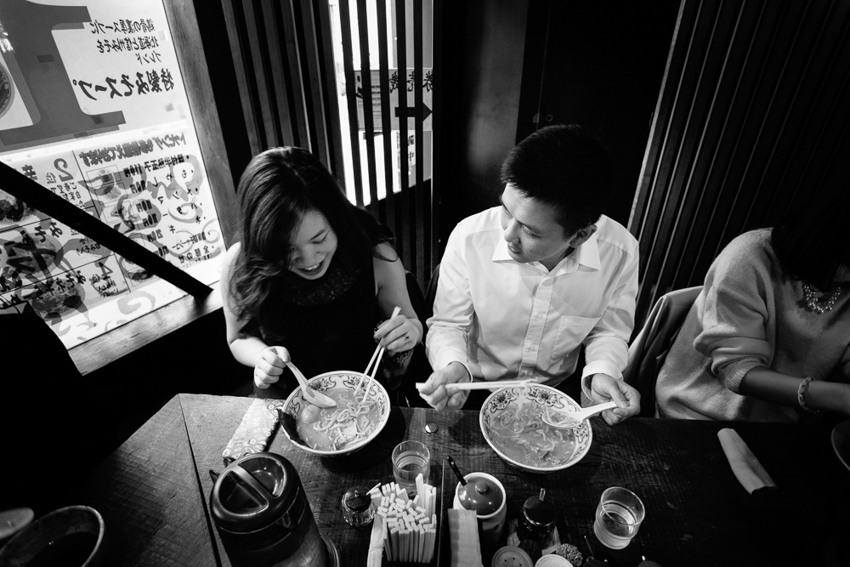 couple eating ramen 
