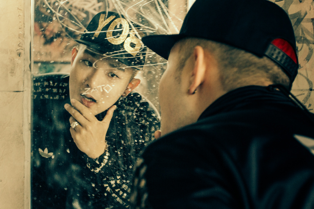 K-pop artist reflection in mirror
