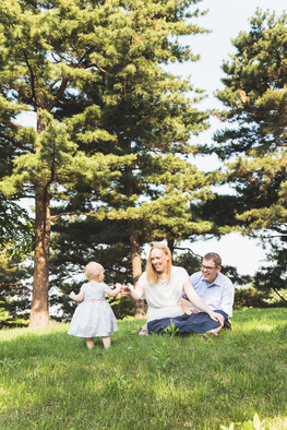 outdoor family portrait in a park