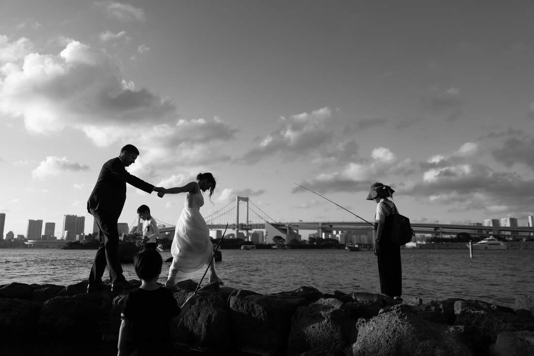 Wedding photo at Odaiba Rainbow Bridge