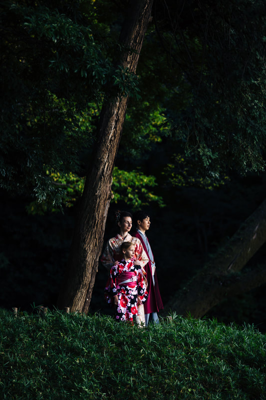 Family in kimonos
