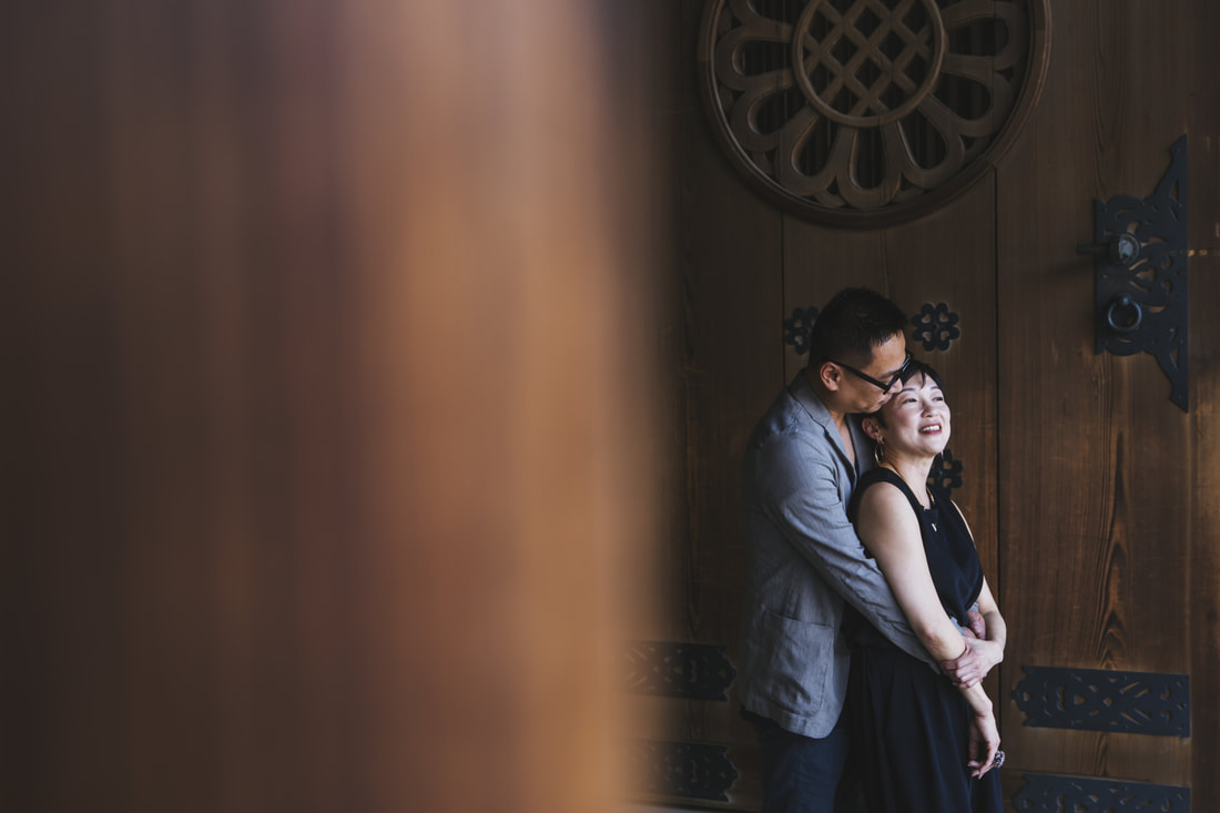 couple at shrine doors