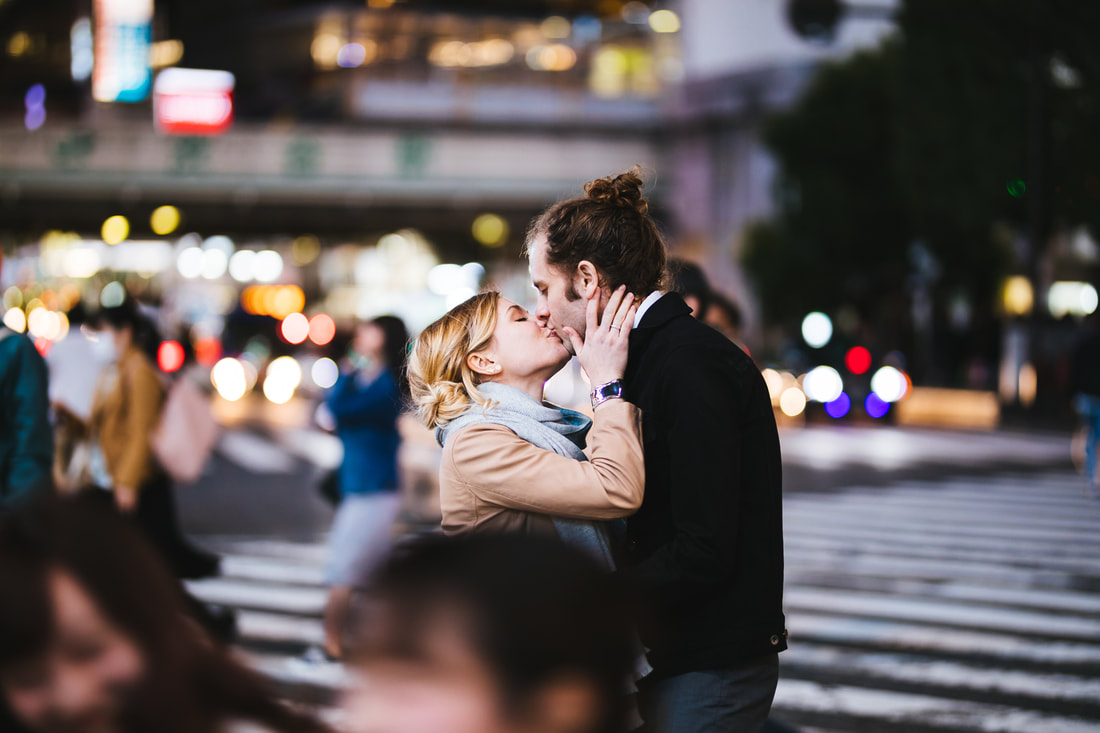 Kelcey and Kyle kiss in Shibuya crossing