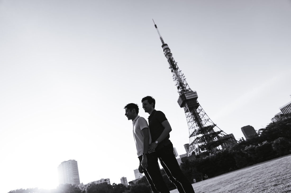 couple with Tokyo Tower