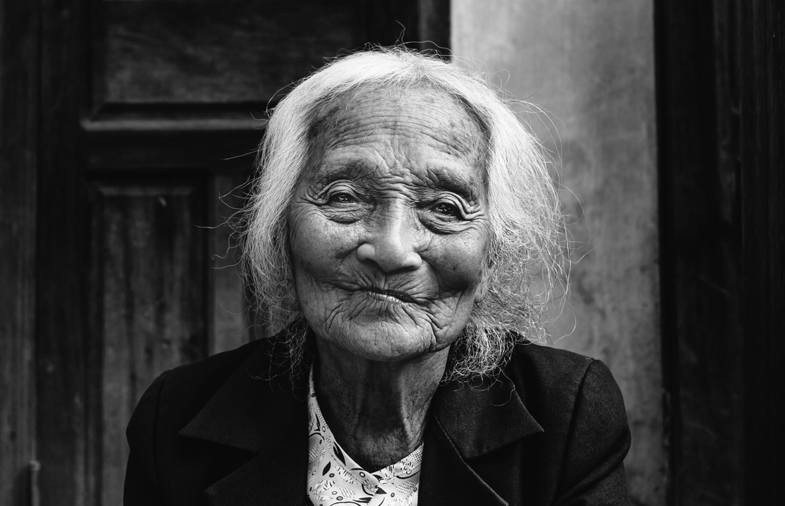 Old lady in Hoi An