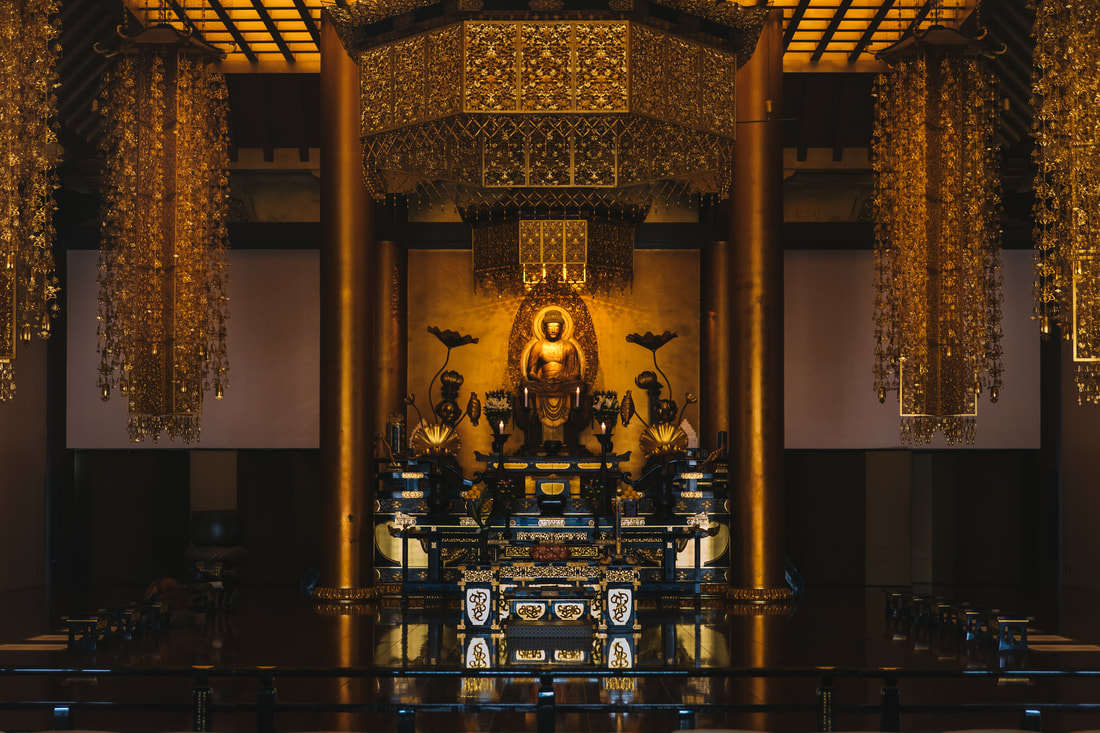Inside Zozoji temple